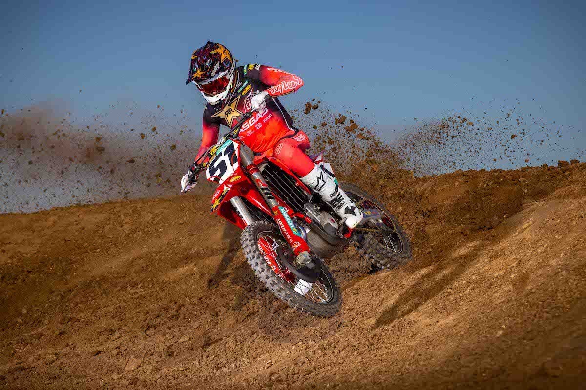 Team Rockstar Energy GASGAS Factory Racing pronto per la stagione SX 2025